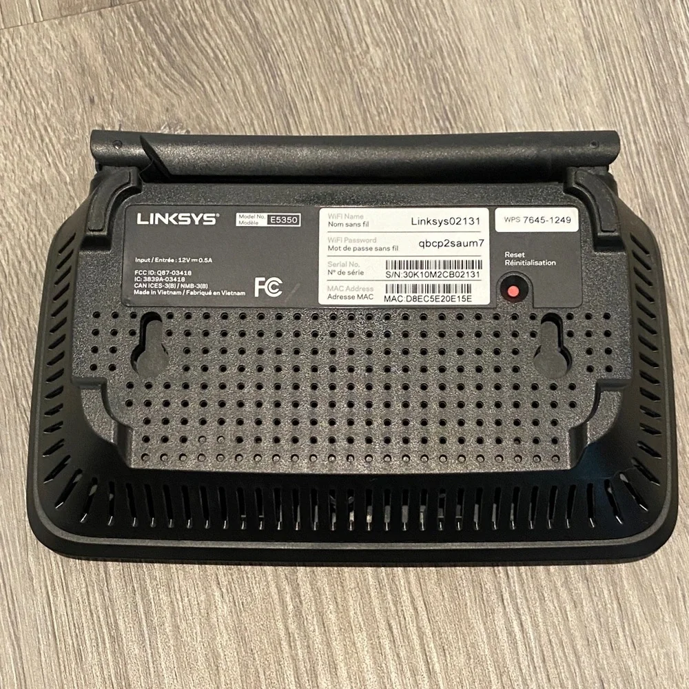 Linksys AC1000 Wireless Router with Dual Antennas - Picture 5 of 6